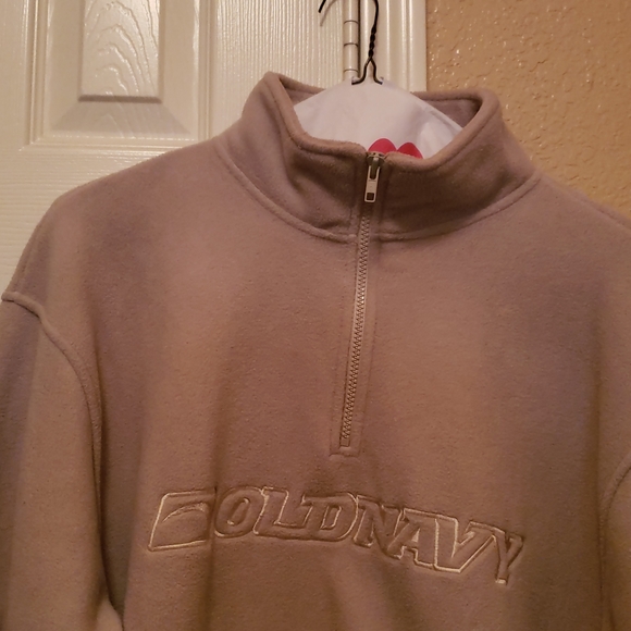 Cream colored pullover fleece jacket - Picture 2 of 6